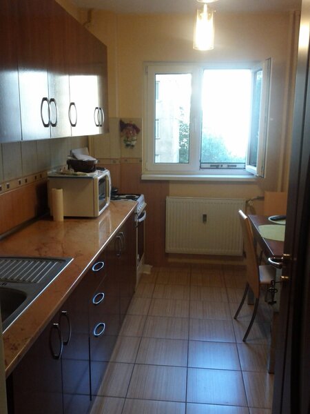 Muncii Basarabia, Tina Petre 2 camere etaj 4