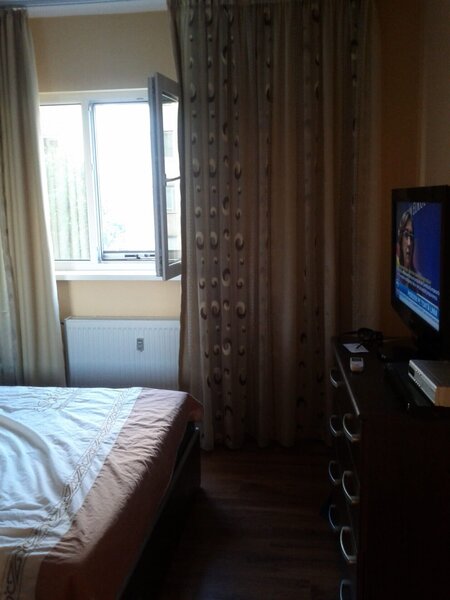 Muncii Basarabia, Tina Petre 2 camere etaj 4